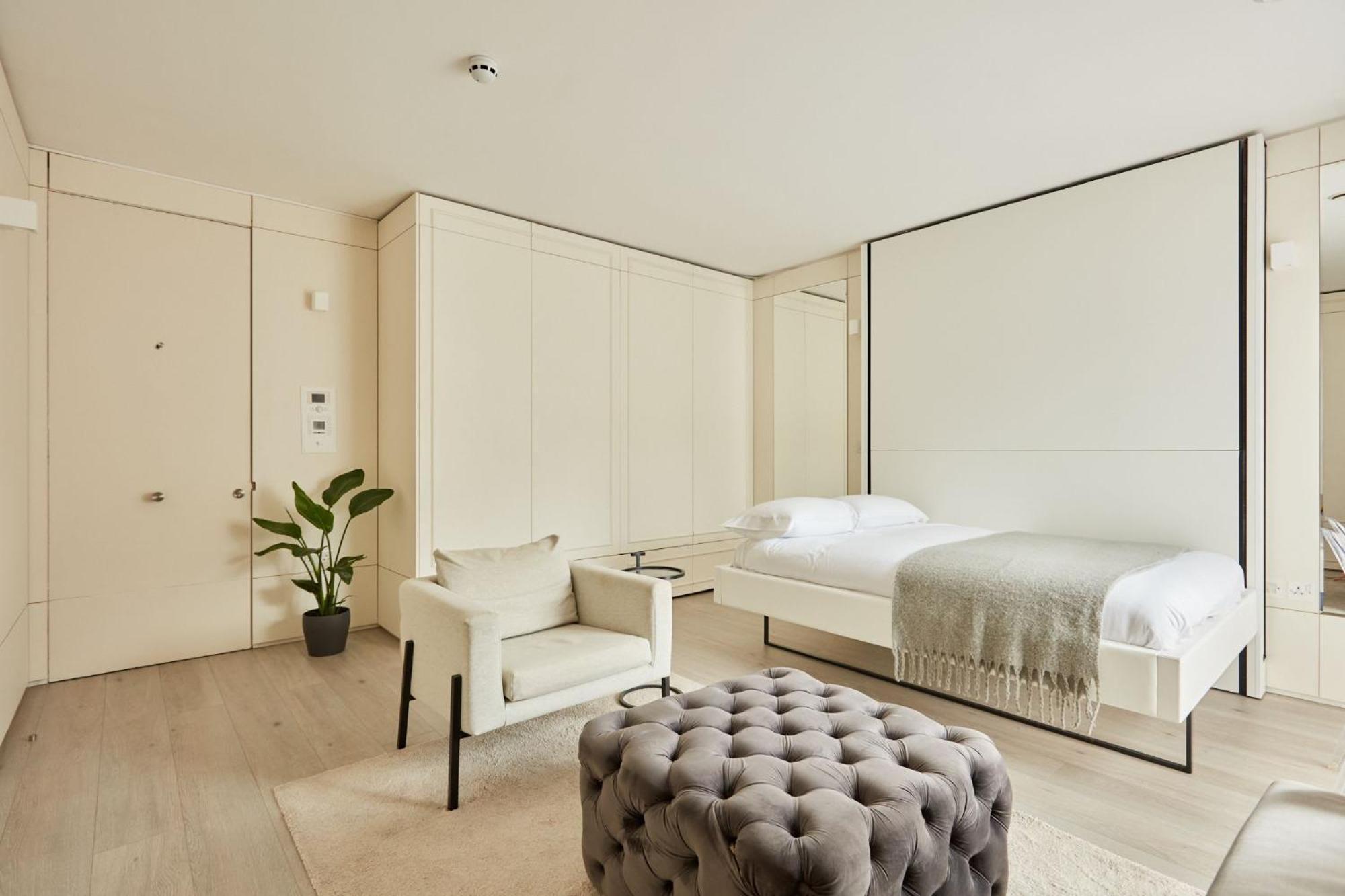 Apartment Luxury West Living In Loftus Road