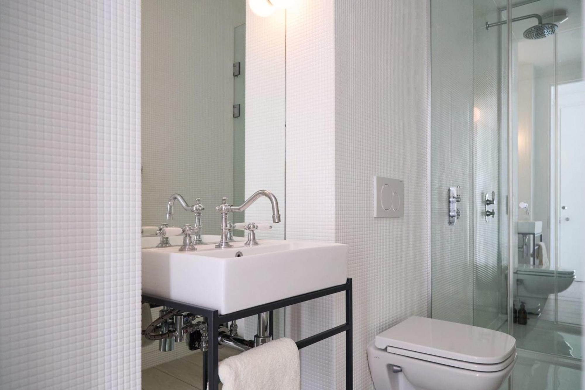 Prestigious Penthouse Haven In Appartamento Londra