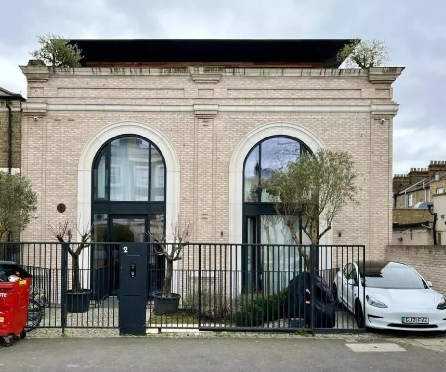 Prestigious Penthouse Haven In *