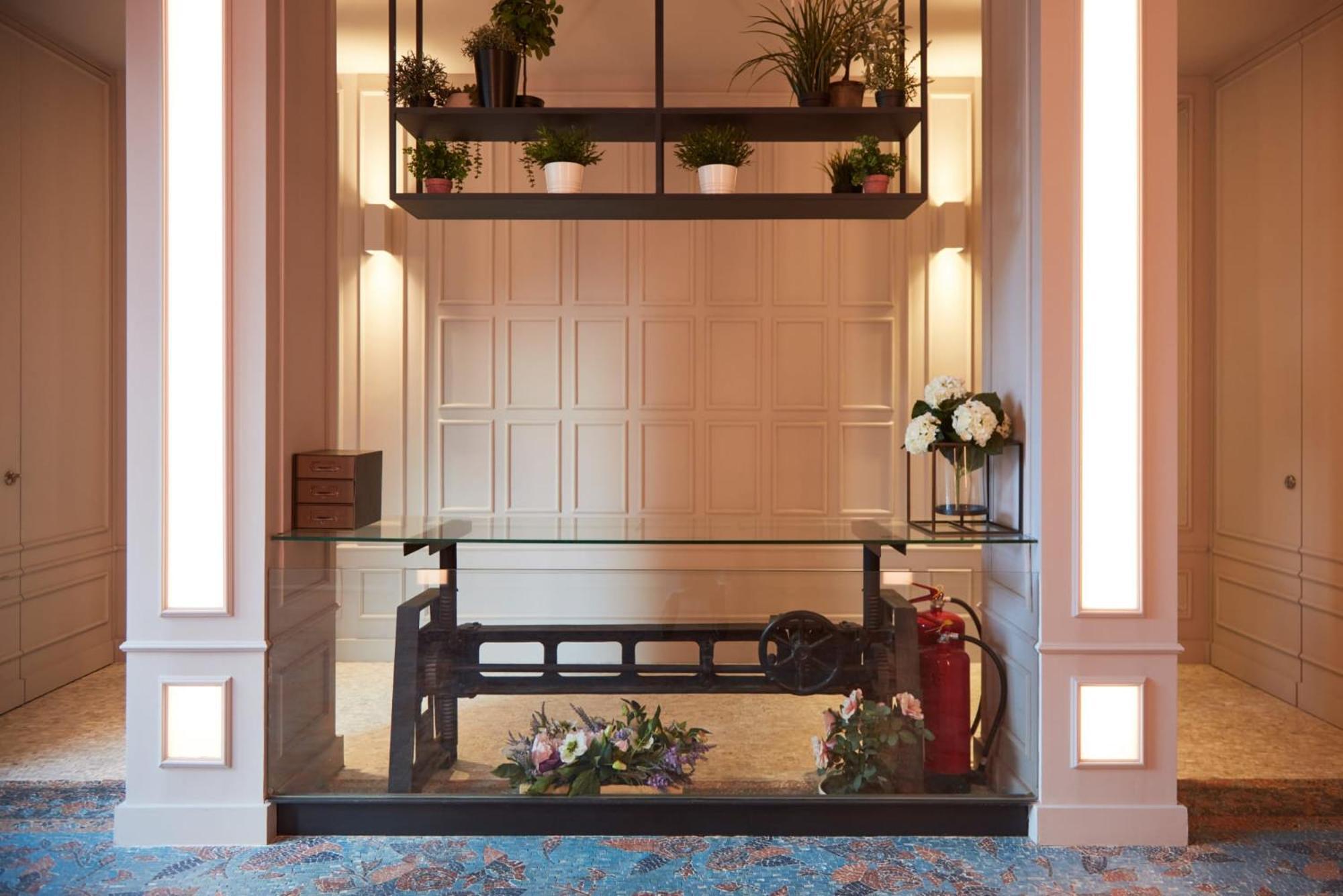 Prestigious Penthouse Haven In Appartamento *