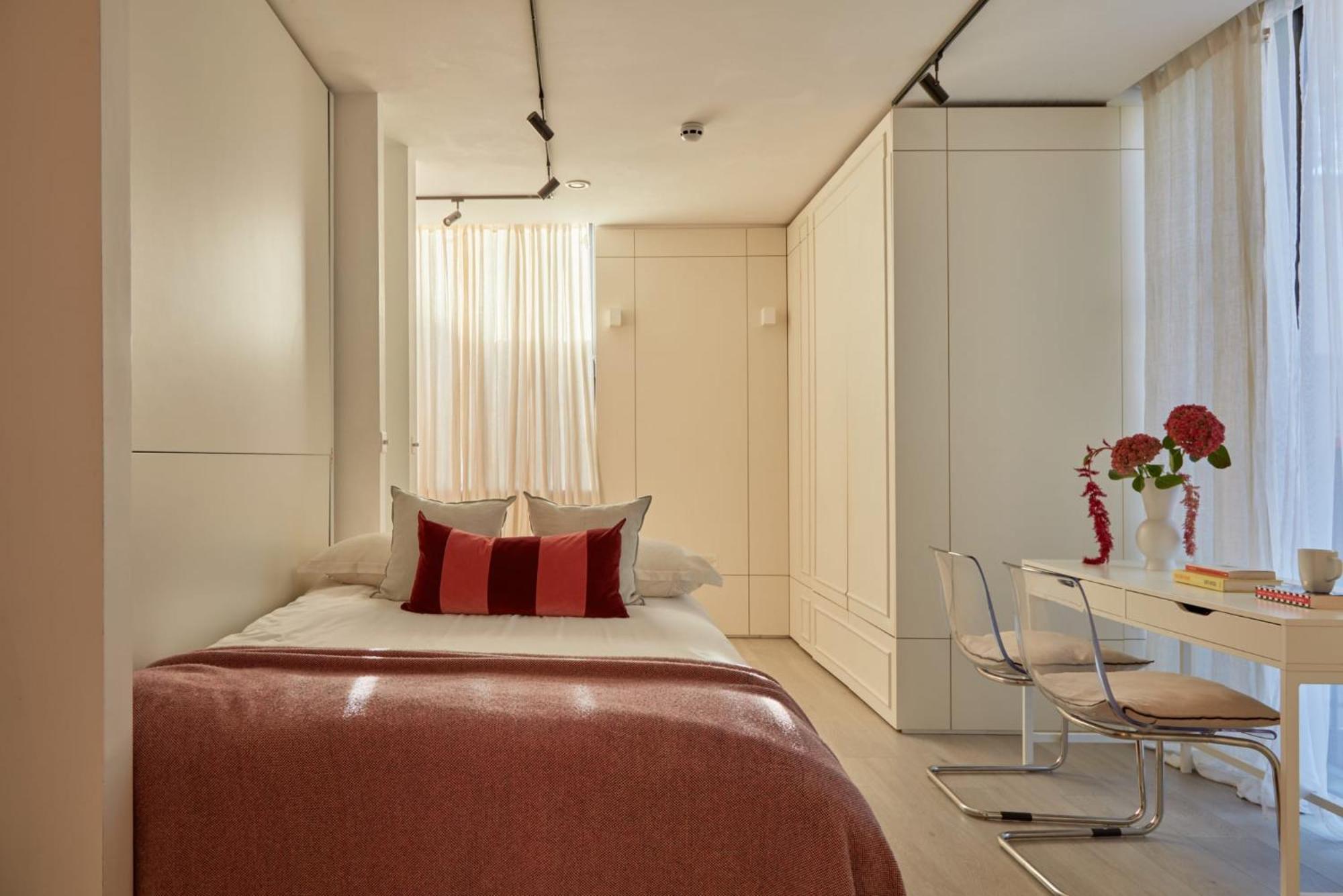 Prestigious Penthouse Haven In Appartamento *
